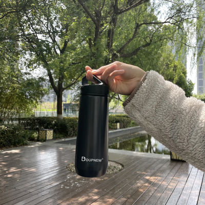 2023 Hot Sale Stainless Steel Insulated 20oz Sports Water Bottle Double Wall Insulated Water Bottle with Handle Lid